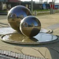 Фонтан из 2 стальных шаров (518906) ∅ 1 и ∅ 1,5 м. Выкса 